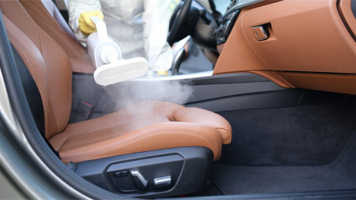 ozonowanie wnętrza auta